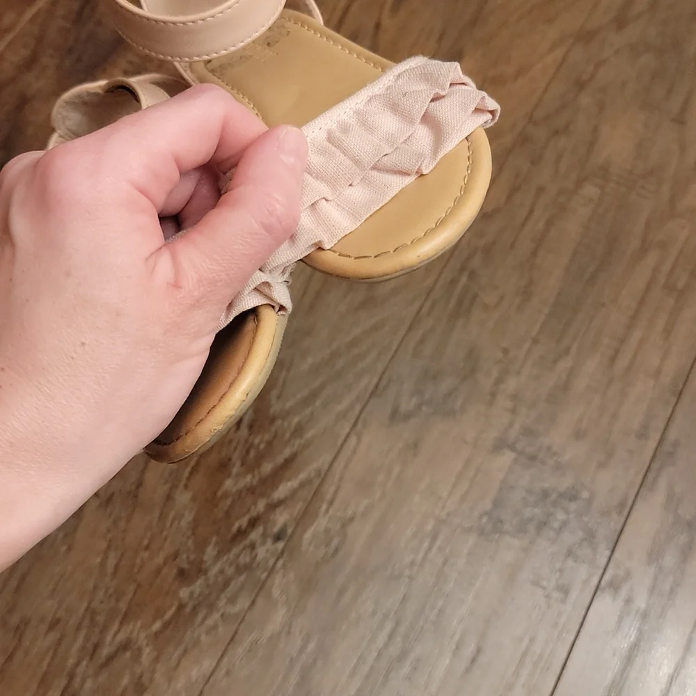 Old navy kids pink shoes size 11